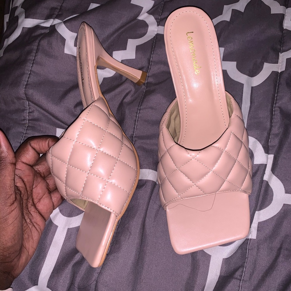Pink Heels - Picture 4 of 4